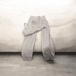 HALARA Striped Gray Set